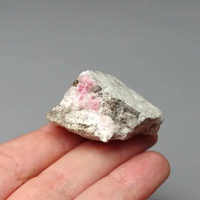 Tugtupit rare mineral 24g, fluorescence under UV, Greenland