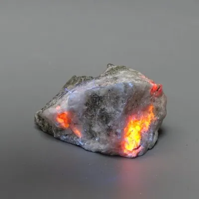 Tugtupit rare mineral 31g, fluorescence under UV, Greenland