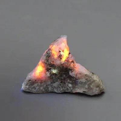Tugtupit rare mineral 23g, fluorescence under UV, Greenland