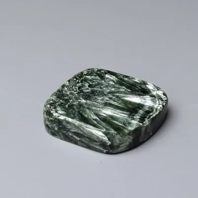 Serafinit leštěný plát 28,5g, Rusko | Sběratelský minerál