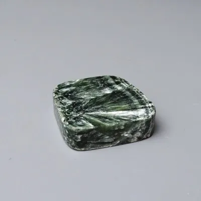 Serafinit leštěný plát 28,2g, Rusko | Sběratelský minerál