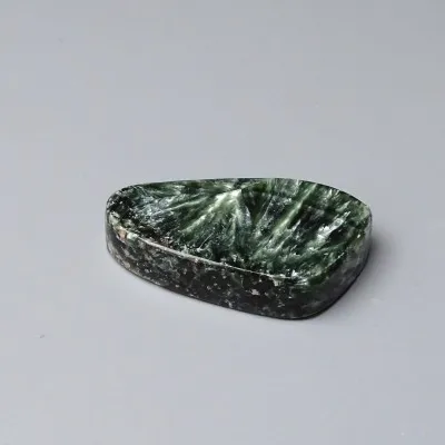 Serafinit leštěný plát 25,2g, Rusko | Sběratelský minerál