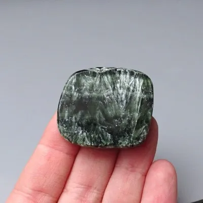 Seraphinit polierte Platte 27,2g, Russland | Sammlermineral