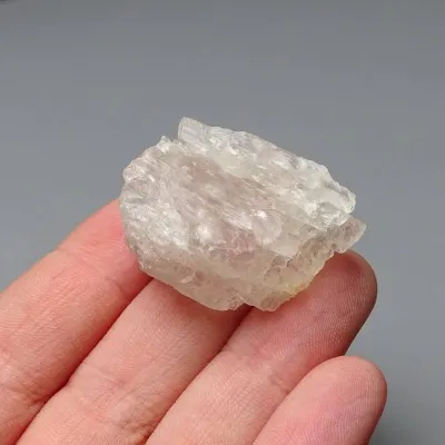 Petalite natural mineral 16.5g, Brazil | Collector's stone