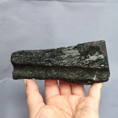 Nuummit přírodní minerál 215g, Grónsko | Minerals-stones