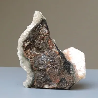Apophyllit-Drusenkristalle und Stilbit 178 g, Indien