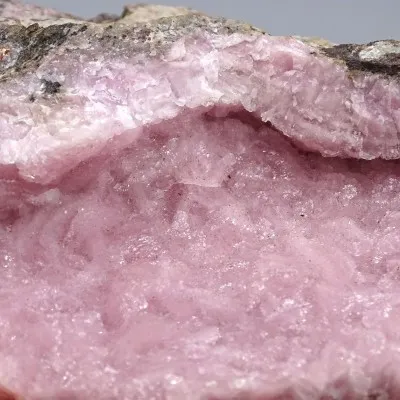 Kobaltokalcit s horninou 464g, Kongo