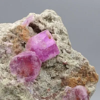 Kobaltocalcit mit Gestein 902g, Kongo
