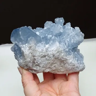Celestin-Druse 824g, Madagaskar | Minerals-Stones