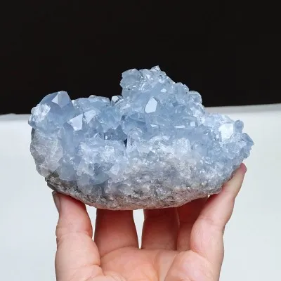Celestýn drúza 605g, Madagaskar | Minerals-Stones®