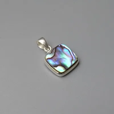 Abalone/Paua shell pendant 3.8g, New Zealand
