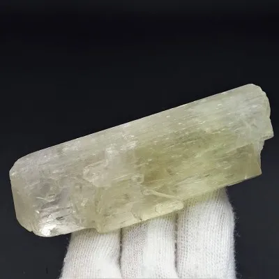 Hiddenit (žluto-zelený kunzit) 184g Afganistán