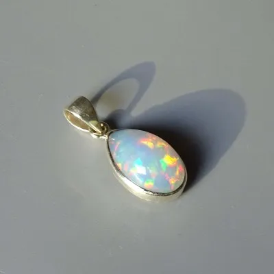Etiopský opál přívěsek 4,6g, Etiopie | MINERALS-STONES®