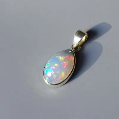 Ethiopian opal pendant 4.6g, Ethiopia | MINERALS-STONES®