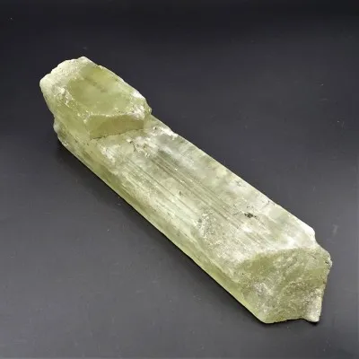 Hiddenite green kunzite 444g TOP QUALITY Afghanistan