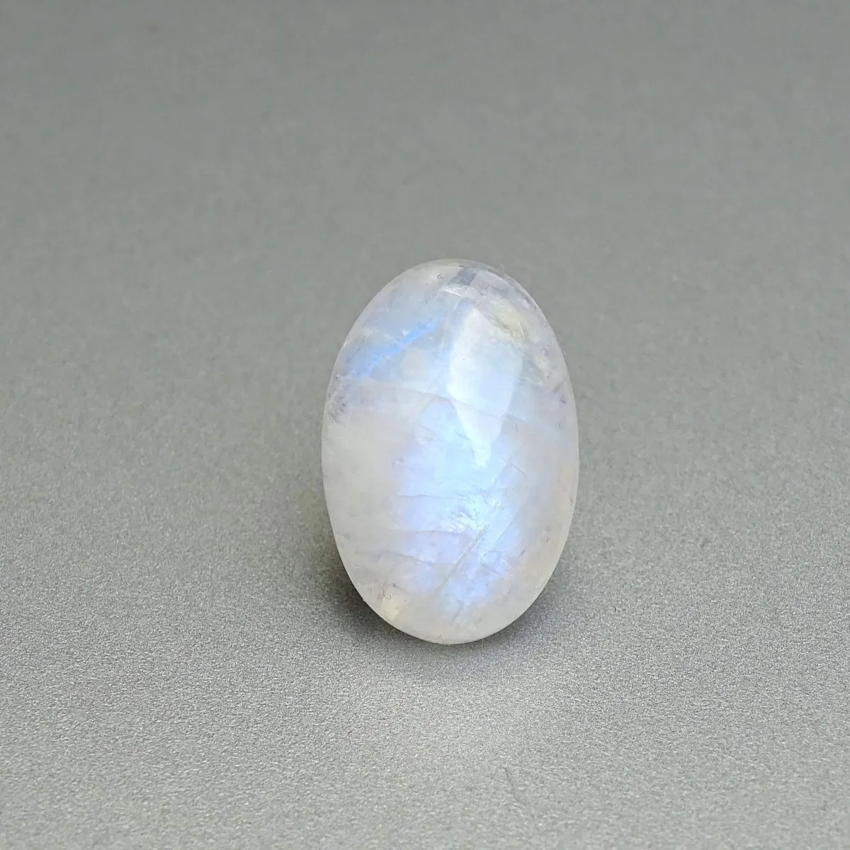 Moonstone cabochon 4g, India | MINERALS-STONES®