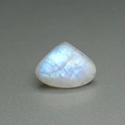 Moonstone cabochon 5.6g, India | MINERALS-STONES®