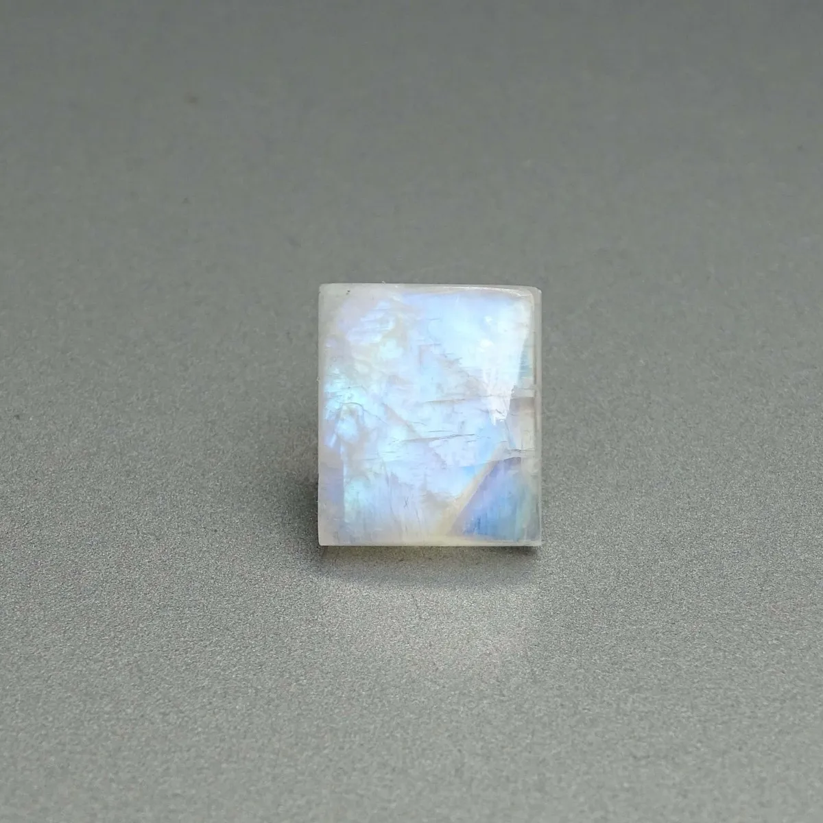 Měsíční kámen kabošon 3,4g, Indie | MINERALS-STONES®