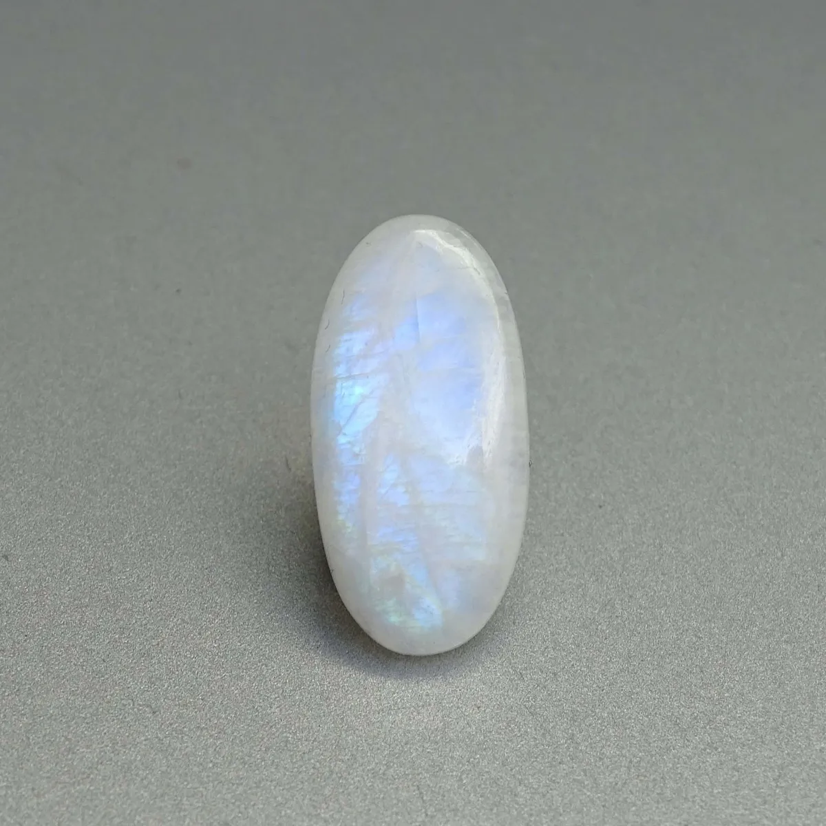 Moonstone cabochon 4.6g, India | MINERALS-STONES®