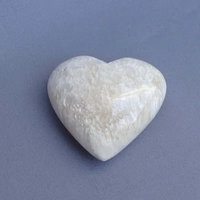 Scolecite polished 78g, India | Minerals-Stones®