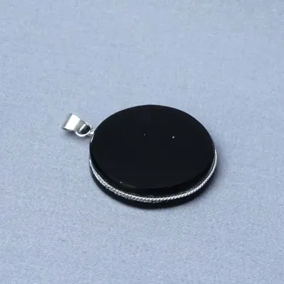 Obsidian shamanic amulet - pendant, Mexico (Triskelion symbol)