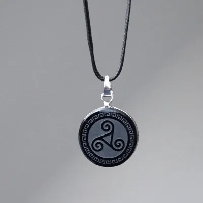 Obsidian shamanic amulet - pendant, Mexico (Triskelion symbol)