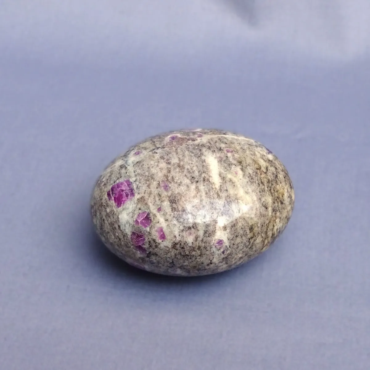 Ruby in albite polished 133g, India MINERALS-STONES®