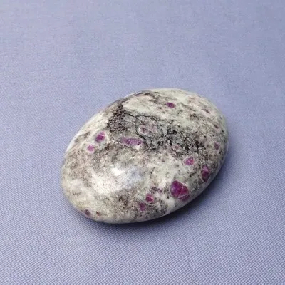 Ruby in albite polished 127g, India MINERALS-STONES®