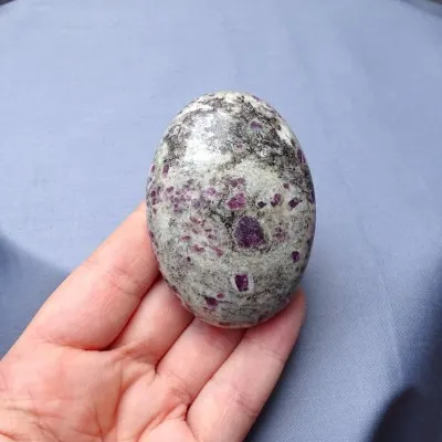 Ruby in albite polished 135g, India MINERALS-STONES®