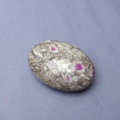 Ruby in albite polished 98g, India MINERALS-STONES®