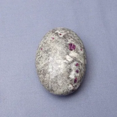 Ruby in albite polished 150g, India MINERALS-STONES®