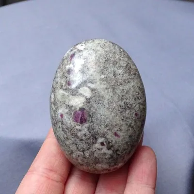 Ruby in albite polished 150g, India MINERALS-STONES®