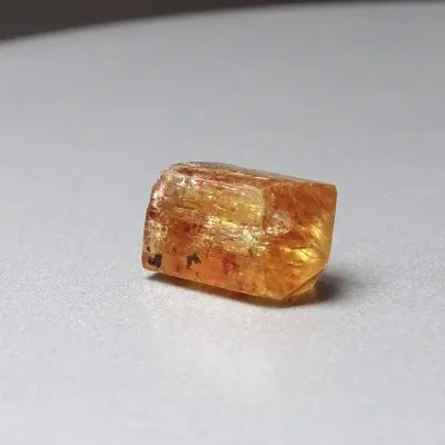 Topaz imperial přírodní krystal 7,9g, Brazílie | MINERALS-STONES®