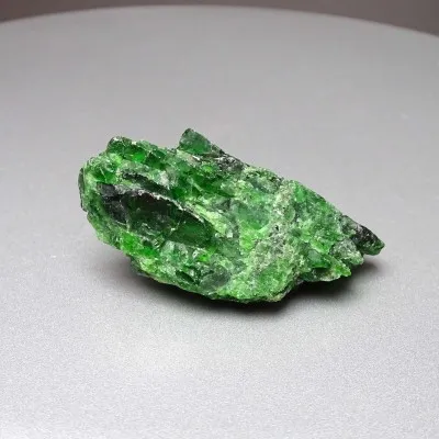 Chromdiopsid přírodní minerál top kvalita 48g, Rusko | MINERALS-STONES®