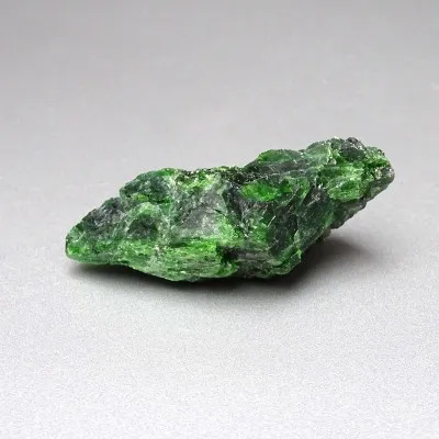 Chromdiopsid přírodní minerál top kvalita 48g, Rusko | MINERALS-STONES®