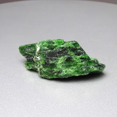Chromdiopsid přírodní minerál top kvalita 48g, Rusko | MINERALS-STONES®