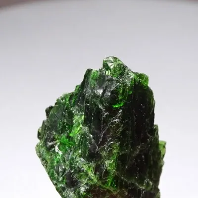 Chromdiopsid přírodní minerál top kvalita 32g, Rusko