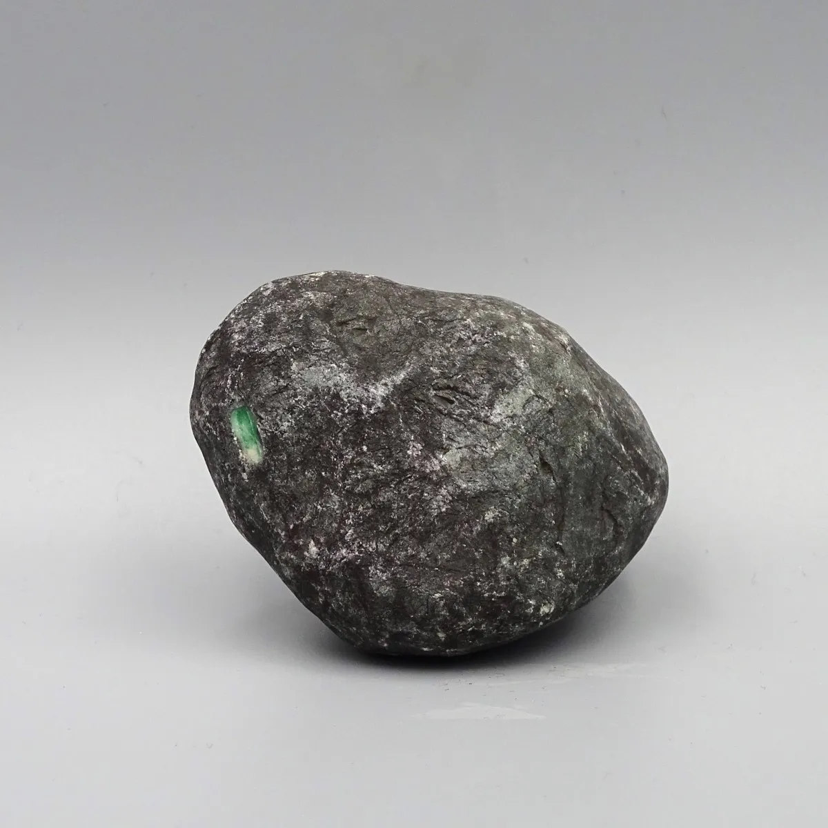 Jadeit přírodní valoun 310g, Barma (Myanmar) | MINERALS-STONES®