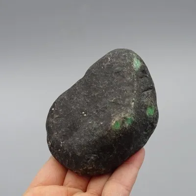 Jadeit přírodní valoun 349g, Barma (Myanmar) | MINERALS-STONES®