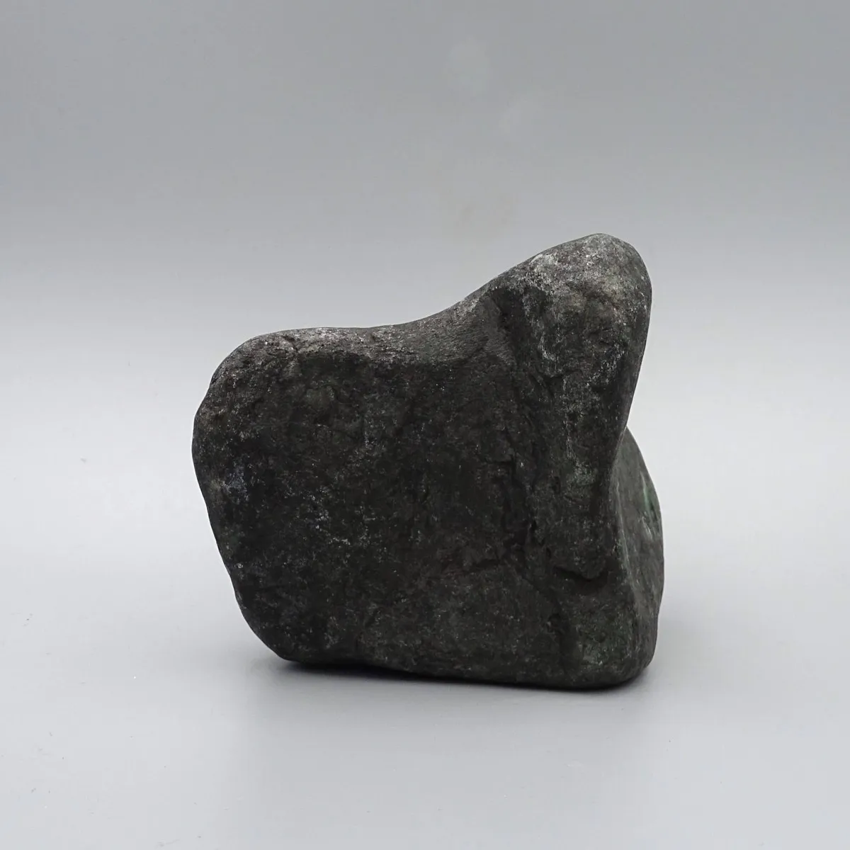 Natürlicher Jadeit-Felsbrocken 486g, Burma (Myanmar)