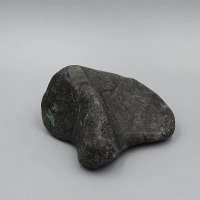 Natürlicher Jadeit-Felsbrocken 486g, Burma (Myanmar)
