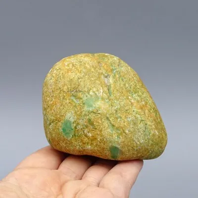 Jadeite natural boulder 437g, Burma (Myanmar) | MINERALS-STONES®