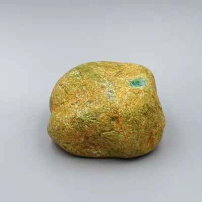 Natürlicher Jadeit-Felsbrocken 679g, Burma (Myanmar)
