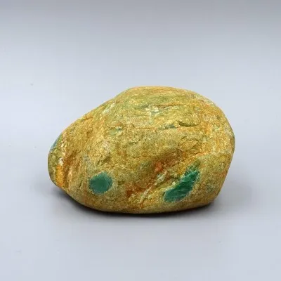 Natürlicher Jadeit-Felsbrocken 679g, Burma (Myanmar)