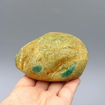 Jadeite natural boulder 679g, Burma (Myanmar) | MINERALS-STONES®