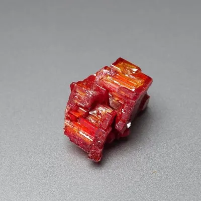 Vanadinit přírodní minerál - krystaly 23,6g, Maroko | MINERALS-STONES®
