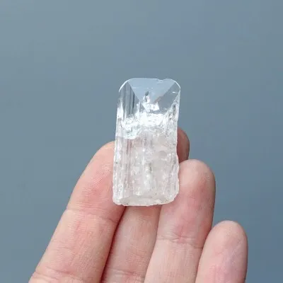 Danburit Naturkristall 13,6g, Mexiko | MINERALS-STONES®