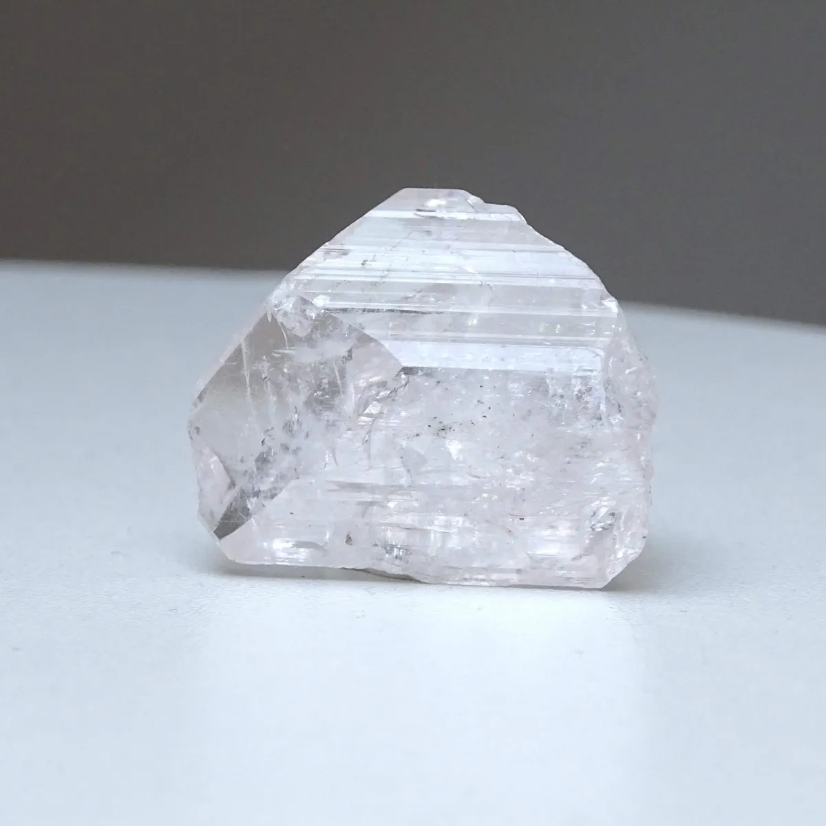Danburit přírodní krystal 23,8g, Mexiko | MINERALS-STONES®