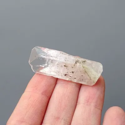 Danburit přírodní krystal 10,5g, Mexiko | MINERALS-STONES®