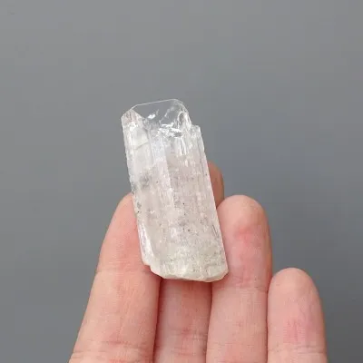 Danburit Naturkristall 17,9g, Mexiko | MINERALS-STONES®
